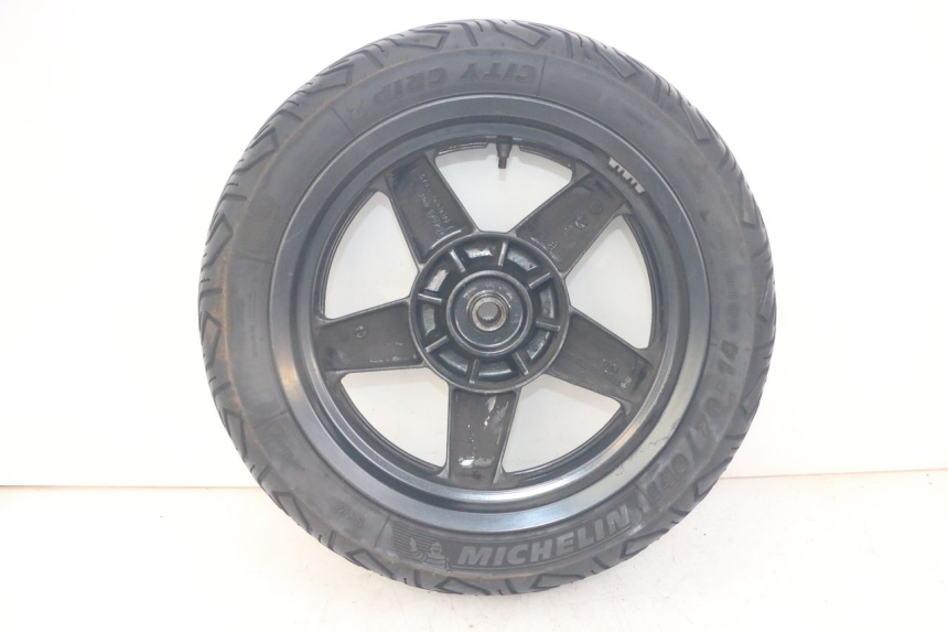 photo de HINTERRADFELGE UND REIFEN YAMAHA X-MAX XMAX 125 (2010 - 2014)