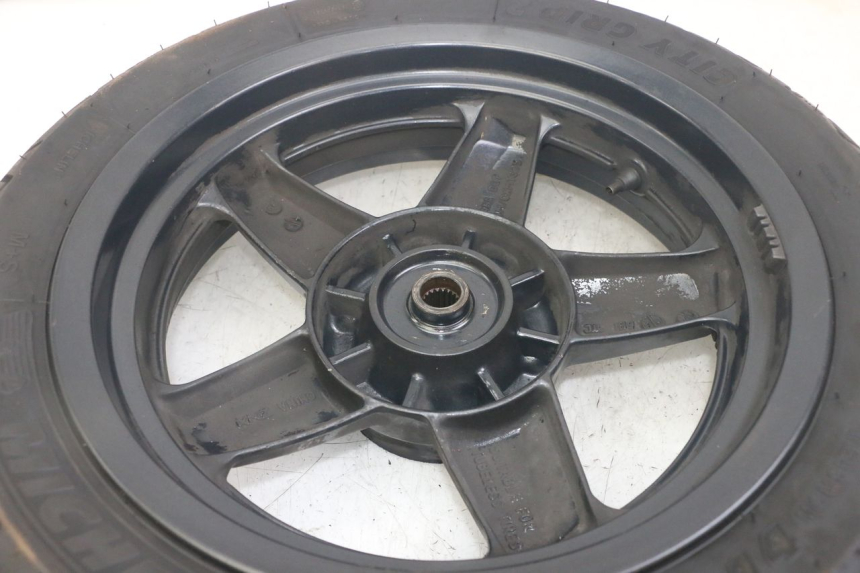 photo de HINTERRADFELGE UND REIFEN YAMAHA X-MAX XMAX 125 (2010 - 2014)