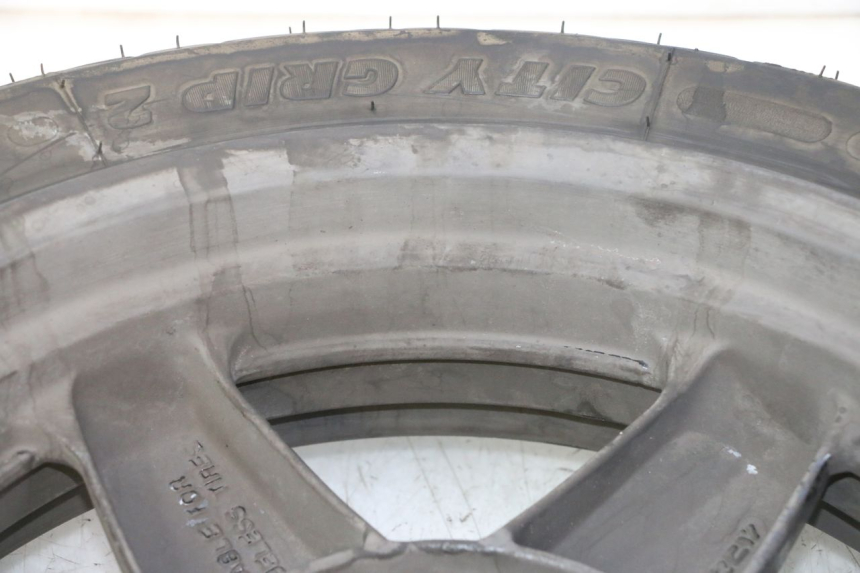 photo de HINTERRADFELGE UND REIFEN YAMAHA X-MAX XMAX 125 (2010 - 2014)