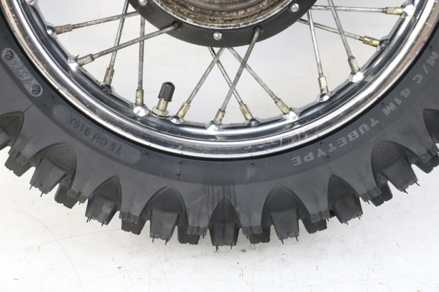 photo de HINTERRADFELGE UND REIFEN YAMAHA PW 80 (1983 - 2014)