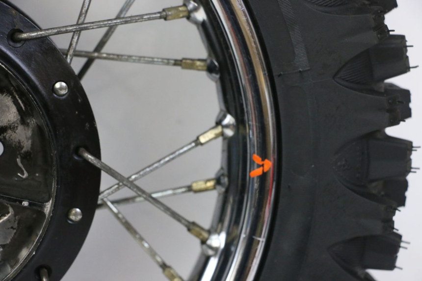 photo de HINTERRADFELGE UND REIFEN YAMAHA PW 80 (1983 - 2014)