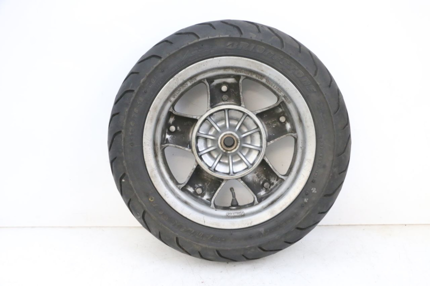 photo de HINTERRADFELGE UND REIFEN YAMAHA YP MAJESTY 125 (2002 - 2006) - Kennzeichnungen und Originalreferenzen