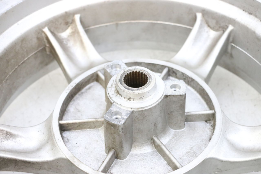 photo de HINTERRADFELGE JM MOTORS GTS 125 (2015 - 2019) - Zoom auf Gebrauchszustand