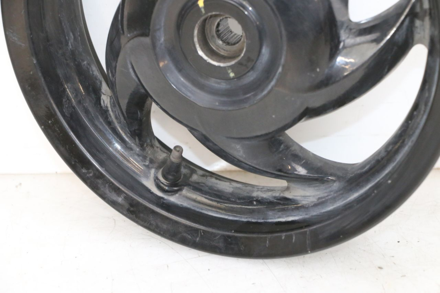 photo de HINTERRAD PIAGGIO NEW TYPHOON 50 (2018 - 2021) - Details der Befestigungspunkte