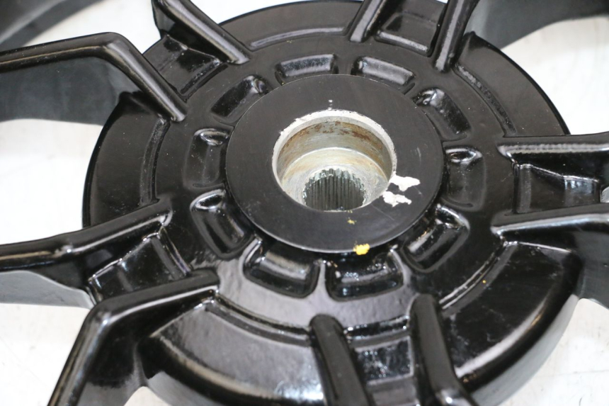 photo de HINTERRAD PIAGGIO NEW TYPHOON 50 (2018 - 2021) - Hochauflösende Nahaufnahme