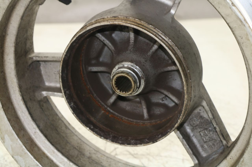 photo de HINTERRADFELGE PEUGEOT VIVACITY 125 (2010 - 2017)