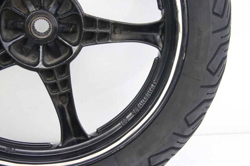 photo de HINTERRAD SUZUKI SIXTEEN 125 (2008 - 2010)