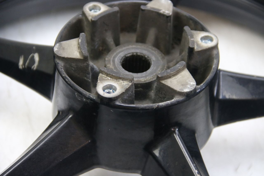 photo de HINTERRAD SUZUKI SIXTEEN 125 (2008 - 2010)