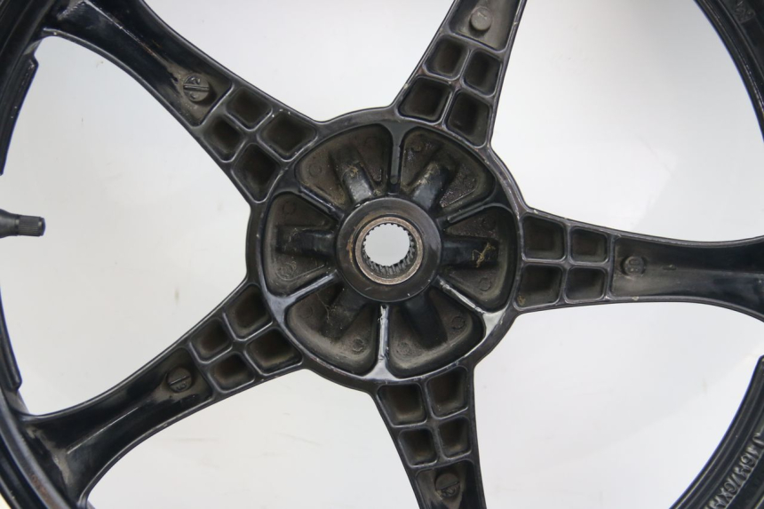 photo de HINTERRAD SUZUKI SIXTEEN 125 (2008 - 2010)