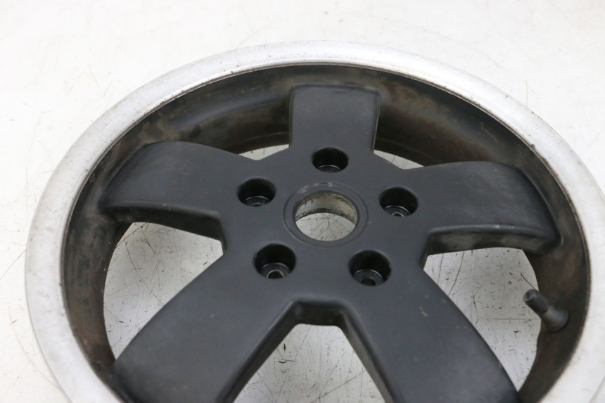 photo de HINTEN FELGE PIAGGIO VESPA GTS SUPER IE 125 (2009 - 2016) - Hochauflösende Nahaufnahme