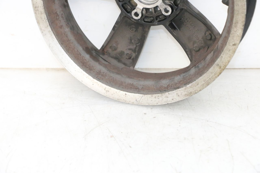 photo de HINTEN FELGE PIAGGIO VESPA GTS SUPER IE 125 (2009 - 2016) - Zoom auf Gebrauchszustand