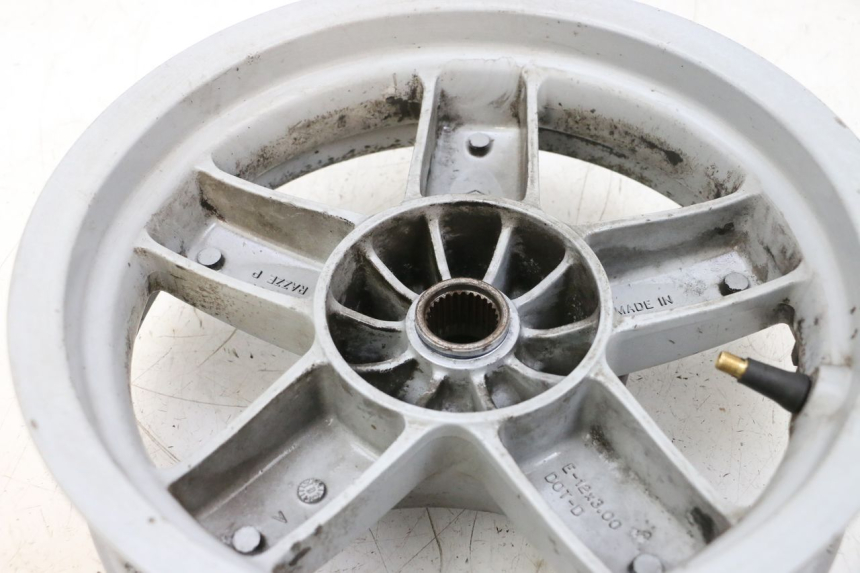 photo de HINTERRAD PIAGGIO X8 125 (2004 - 2007) - Zoom auf Gebrauchszustand