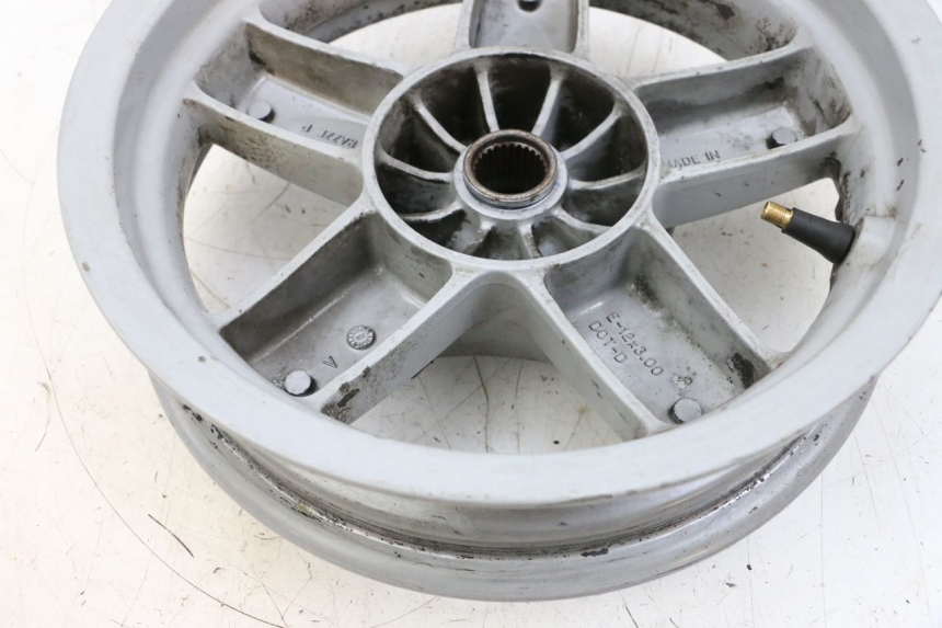 photo de HINTERRAD PIAGGIO X8 125 (2004 - 2007) - Alternative Perspektive