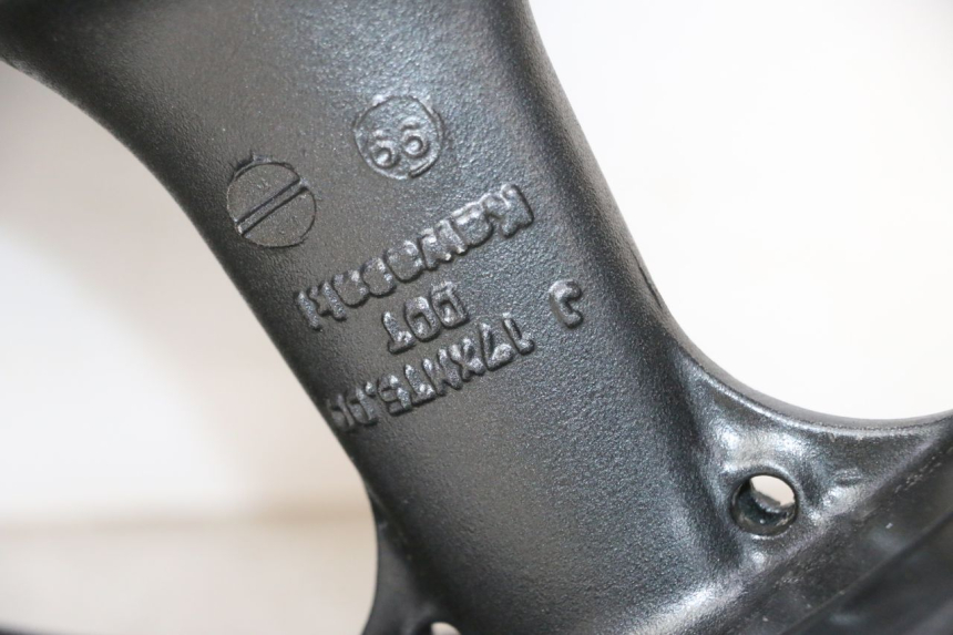 photo de HINTERRADFELGE KAWASAKI ZR 7 750 (1999 - 2001) - Hochauflösende Nahaufnahme