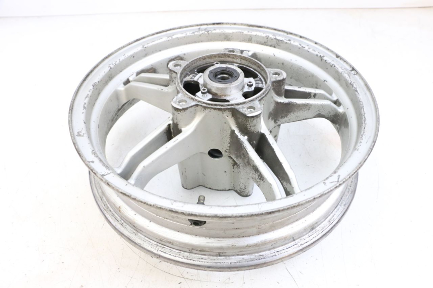 photo de VORDERRADFELGE SUZUKI BURGMAN EXECUTIVE ABS 650 (2006 - 2012) - Details der Befestigungspunkte