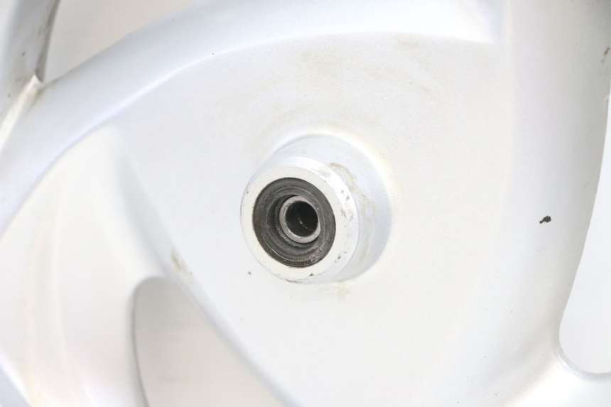 photo de VORDERRADFELGE SYM GTS EVO 125 (2009 - 2013) - Hochauflösende Nahaufnahme