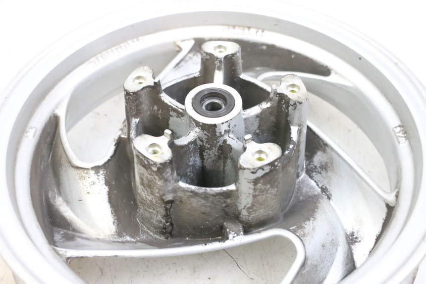 photo de VORDERRADFELGE SYM GTS EVO 125 (2009 - 2013) - Technische Nahaufnahme