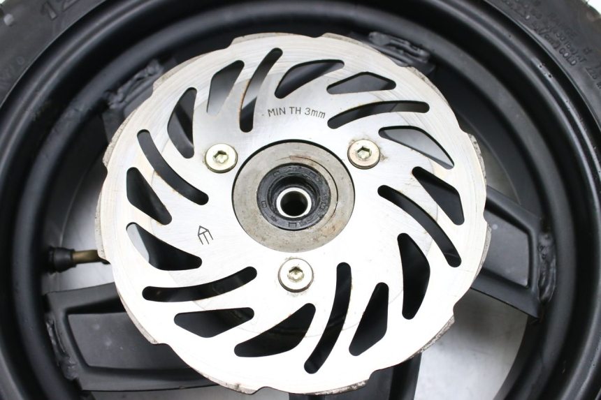 photo de VORDERRADFELGE KEEWAY RY6 2T 50 (2011 - 2019)