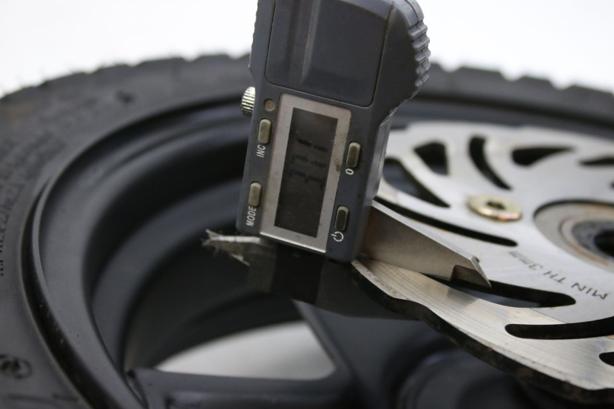 photo de VORDERRADFELGE KEEWAY RY6 2T 50 (2011 - 2019)