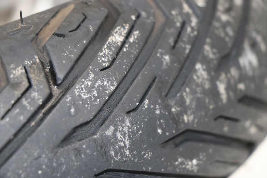 photo de VORDERRADFELGE SUZUKI BURGMAN 125 (2007 - 2014) - Zoom auf Gebrauchszustand