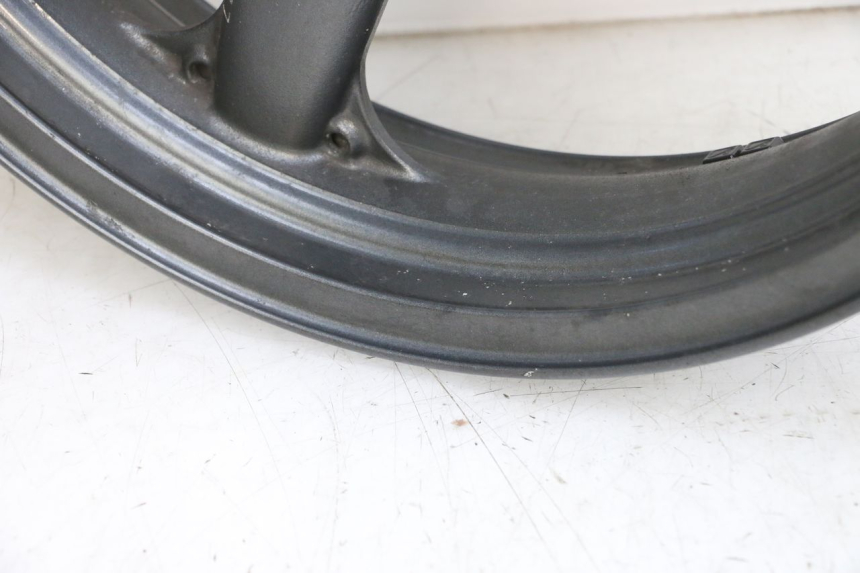 photo de VORDERRADFELGE KAWASAKI ZR 7 750 (1999 - 2001) - Fokus auf die Struktur