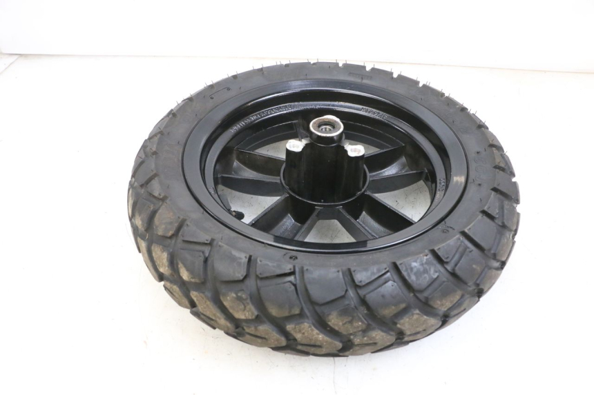 photo de VORDERRADFELGE UND REIFEN SYM CROX 4T 50 (2016 - 2023) - Details der Befestigungspunkte