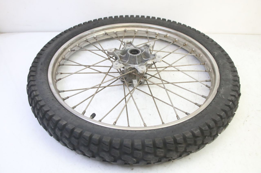 photo de VORDERRADFELGE UND REIFEN APRILIA ETX 125 (1998 - 2002)