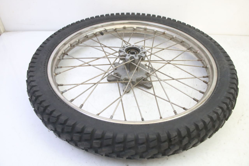 photo de VORDERRADFELGE UND REIFEN APRILIA ETX 125 (1998 - 2002)