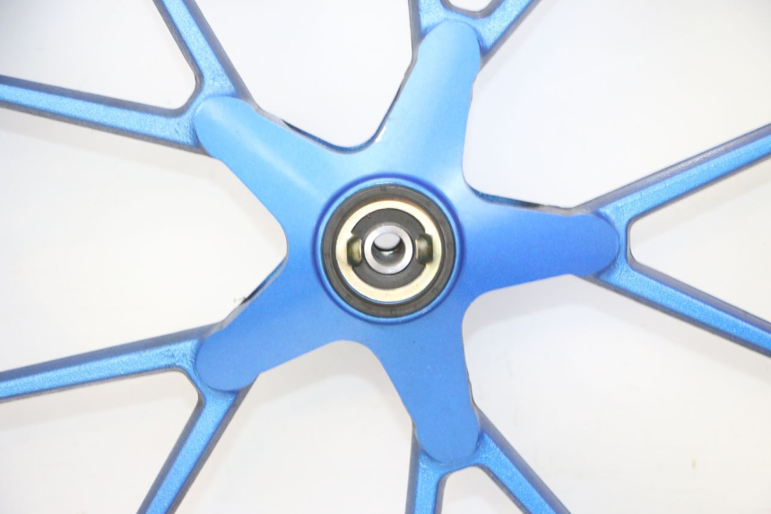 photo de VORDERRADFELGE UND REIFEN STAHO FH 50 (2018 - 2019)