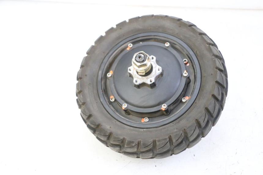 photo de VORDERRADFELGE UND REIFEN KUKIRIN G2 MASTER 1