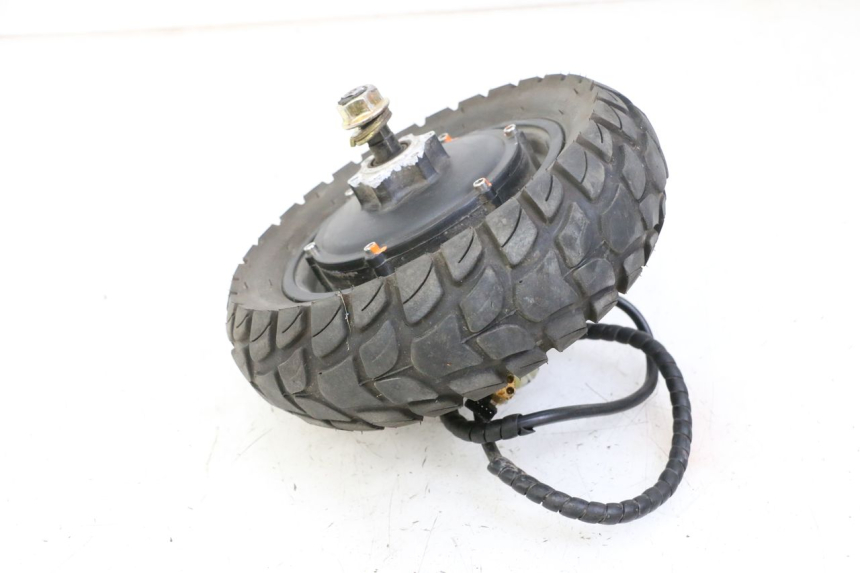 photo de VORDERRADFELGE UND REIFEN KUKIRIN G2 MASTER 1