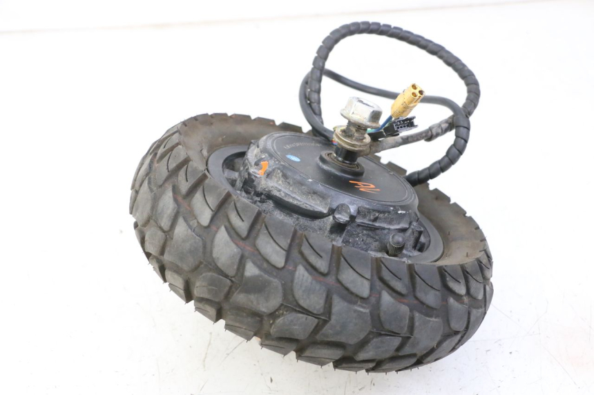 photo de VORDERRADFELGE UND REIFEN KUKIRIN G2 MASTER 1