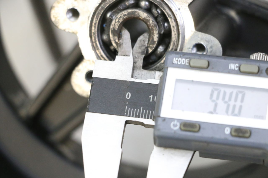 photo de VORDERRADFELGE UND REIFEN HITWAY H5 1