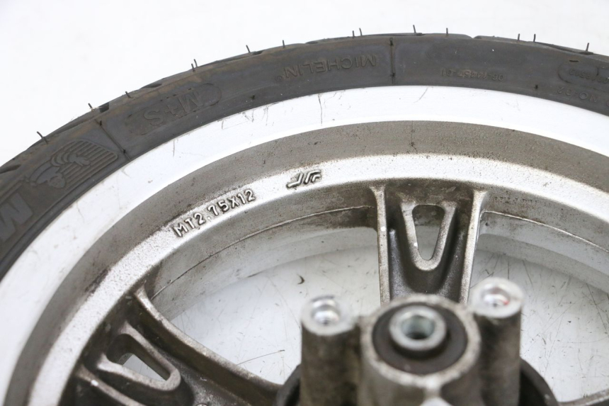 photo de VORDERRADFELGE UND REIFEN PEUGEOT KISBEE 4T 50 (2010 - 2017)