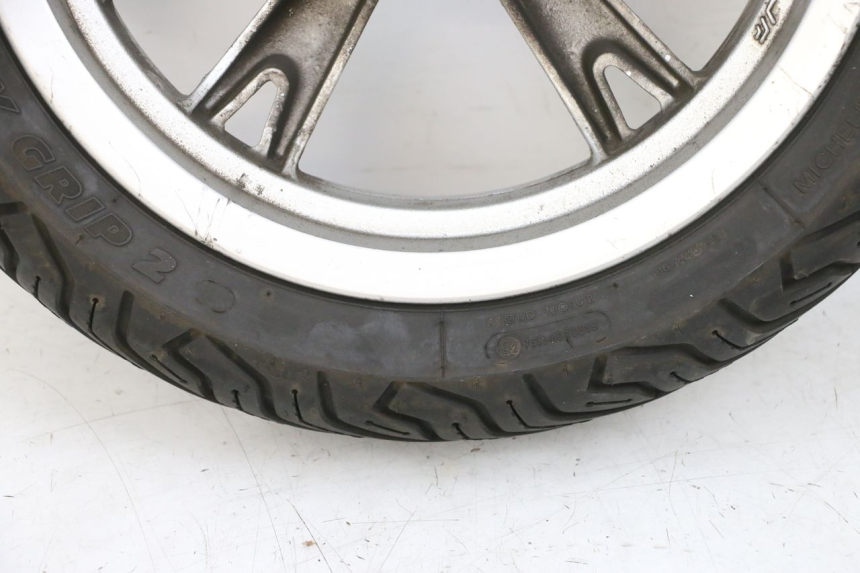 photo de VORDERRADFELGE UND REIFEN PEUGEOT KISBEE 4T 50 (2010 - 2017)