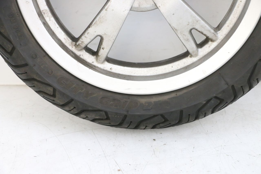 photo de VORDERRADFELGE UND REIFEN PEUGEOT KISBEE 4T 50 (2010 - 2017)