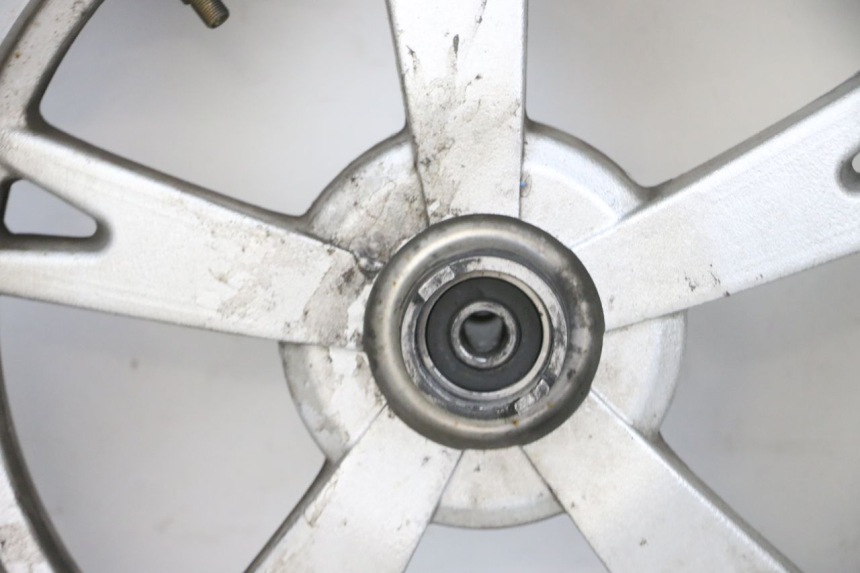 photo de VORDERRADFELGE UND REIFEN PEUGEOT KISBEE 4T 50 (2010 - 2017)