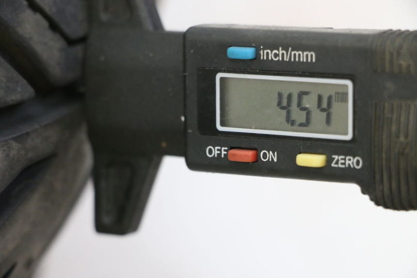 photo de VORDERRADFELGE UND REIFEN PIAGGIO MP3 RL 250 (2007 - 2010)
