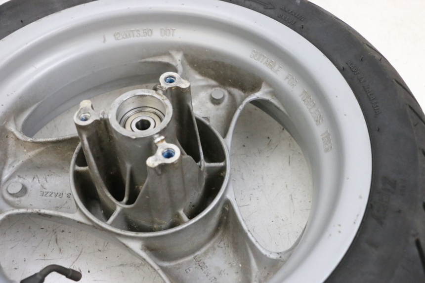 photo de VORDERRADFELGE UND REIFEN YAMAHA NEO'S NEOS 2T 50 (1998 - 2007) - Kennzeichnungen und Originalreferenzen