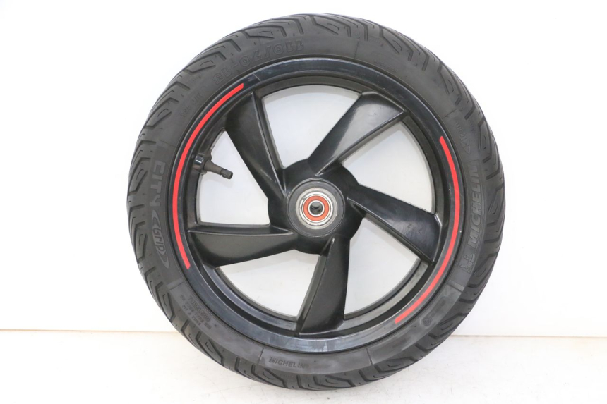 photo de VORDERRADFELGE UND REIFEN PEUGEOT CITYSTAR 2T 50 (2018 - 2021)