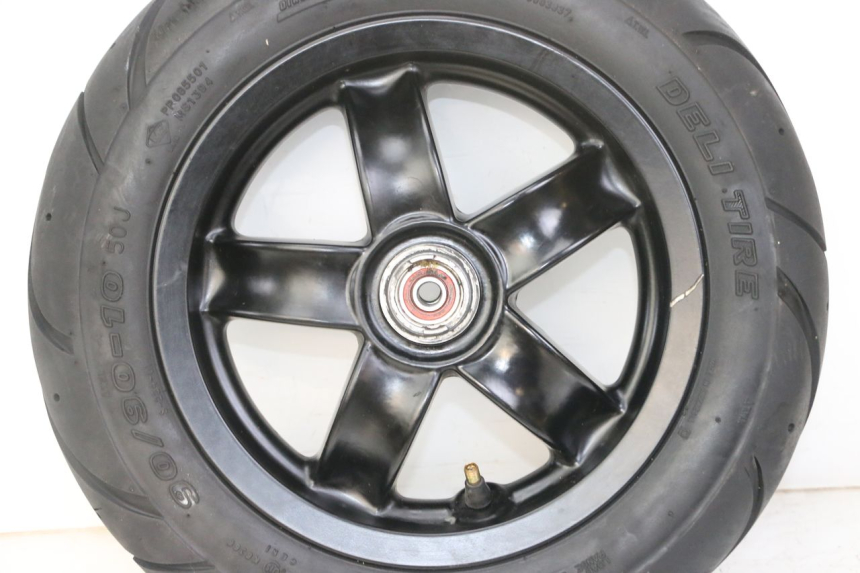 photo de VORDERRADFELGE UND REIFEN PIAGGIO ZIP 4T 50 (2018 - 2020)