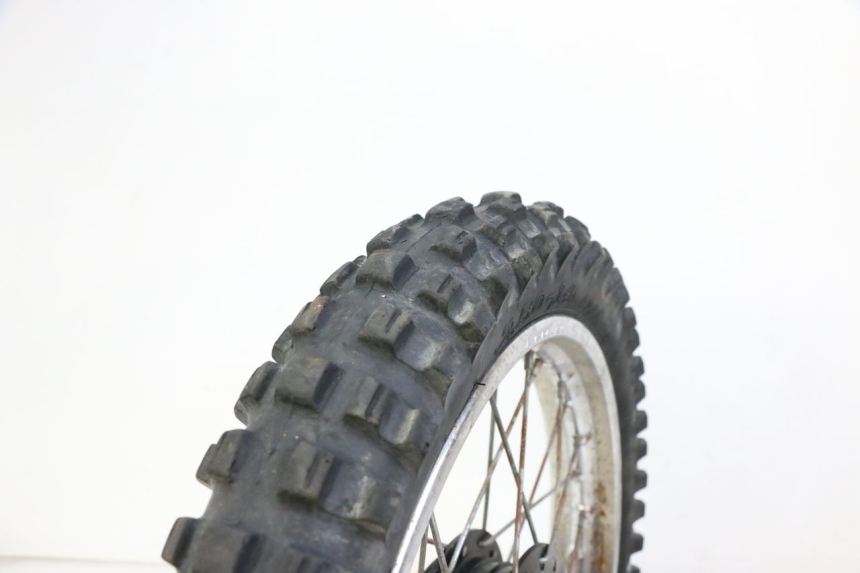 photo de VORDERRADFELGE UND REIFEN YAMAHA PW 80 (1983 - 2014)