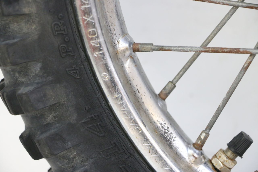 photo de VORDERRADFELGE UND REIFEN YAMAHA PW 80 (1983 - 2014)