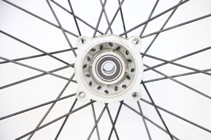 photo de VORDERRADFELGE UND REIFEN APOLLO RFZ 125