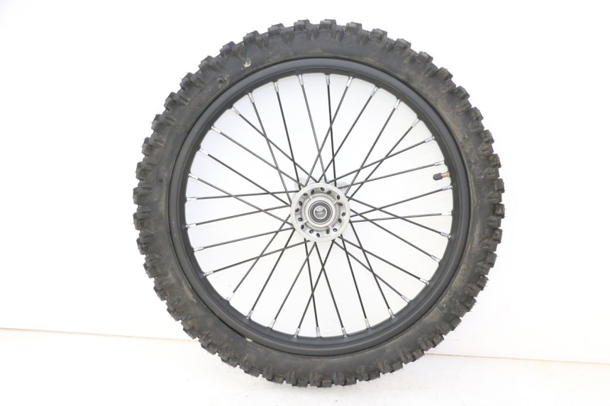 photo de VORDERRADFELGE UND REIFEN APOLLO RFZ 125