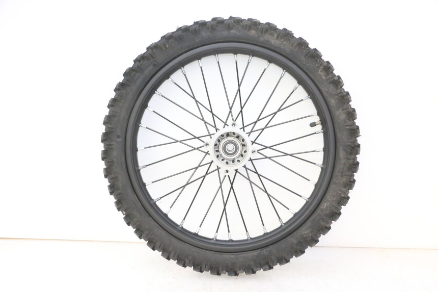 photo de VORDERRADFELGE UND REIFEN APOLLO RFZ 125