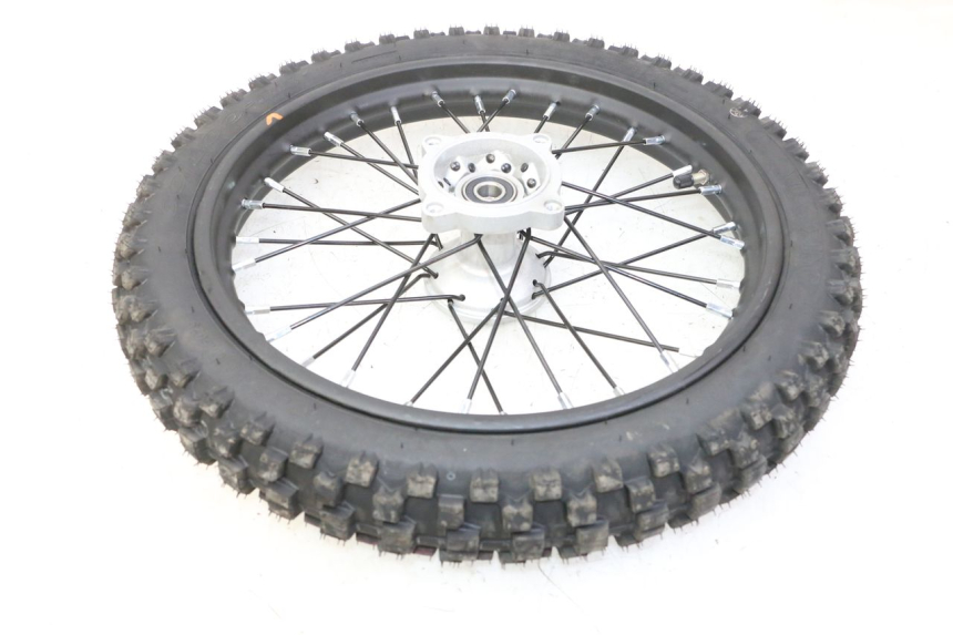 photo de VORDERRADFELGE UND REIFEN APOLLO RFZ 125