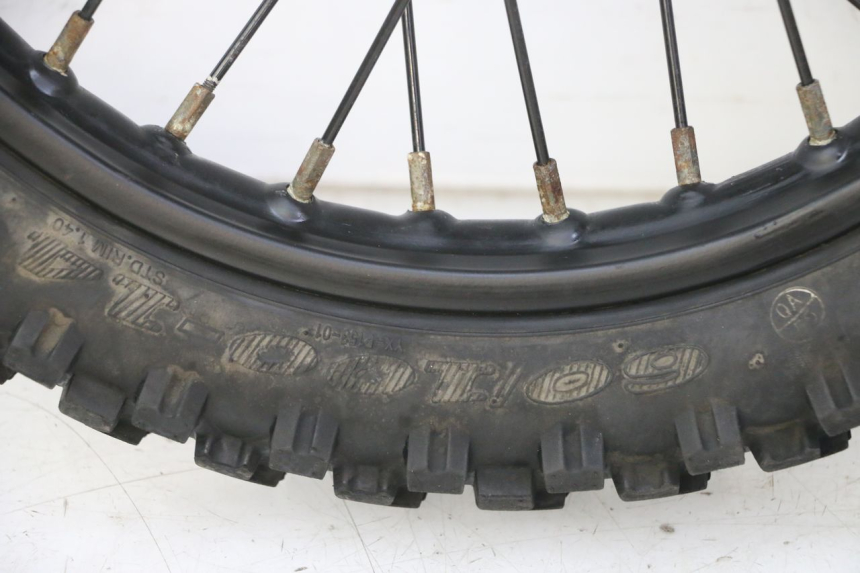photo de VORDERRADFELGE UND REIFEN APOLLO RFZ 125