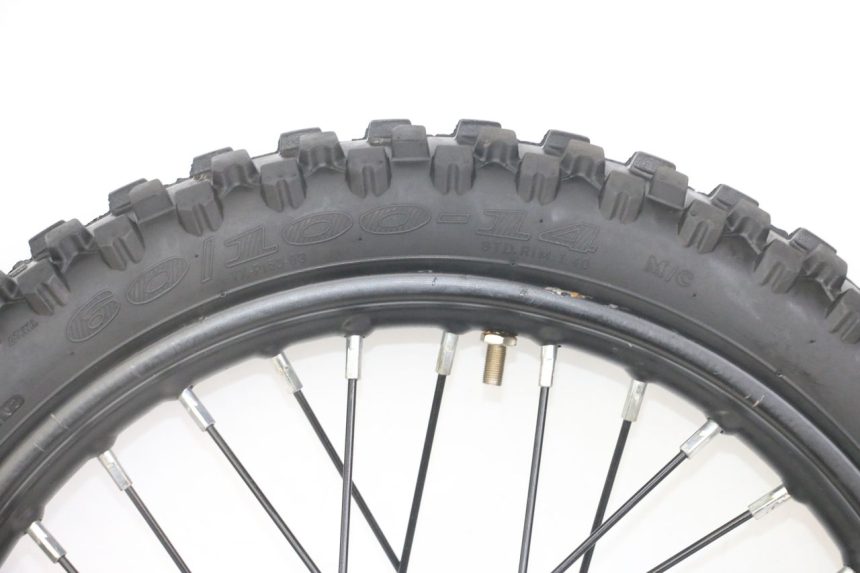 photo de VORDERRADFELGE UND REIFEN APOLLO RXF 125