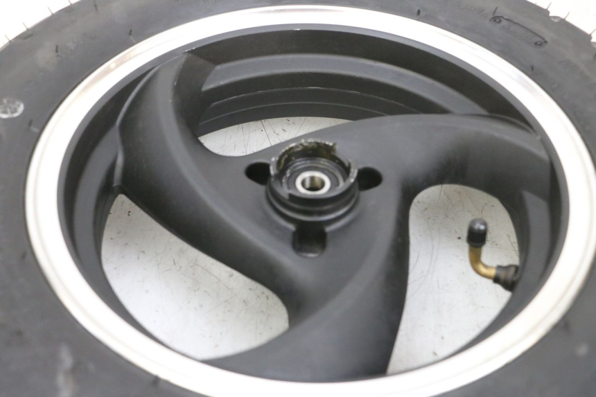 photo de VORDERRADFELGE UND REIFEN JM MOTORS SANTANA EVO 50 (2024 - 2026) - Technische Nahaufnahme